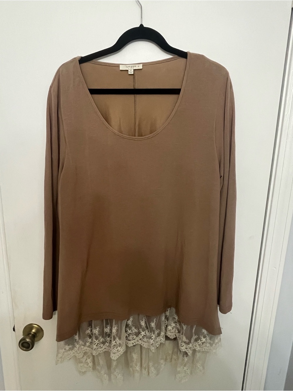 Umgee Taupe Scoop Neck Tunic with Cream Lace Hem